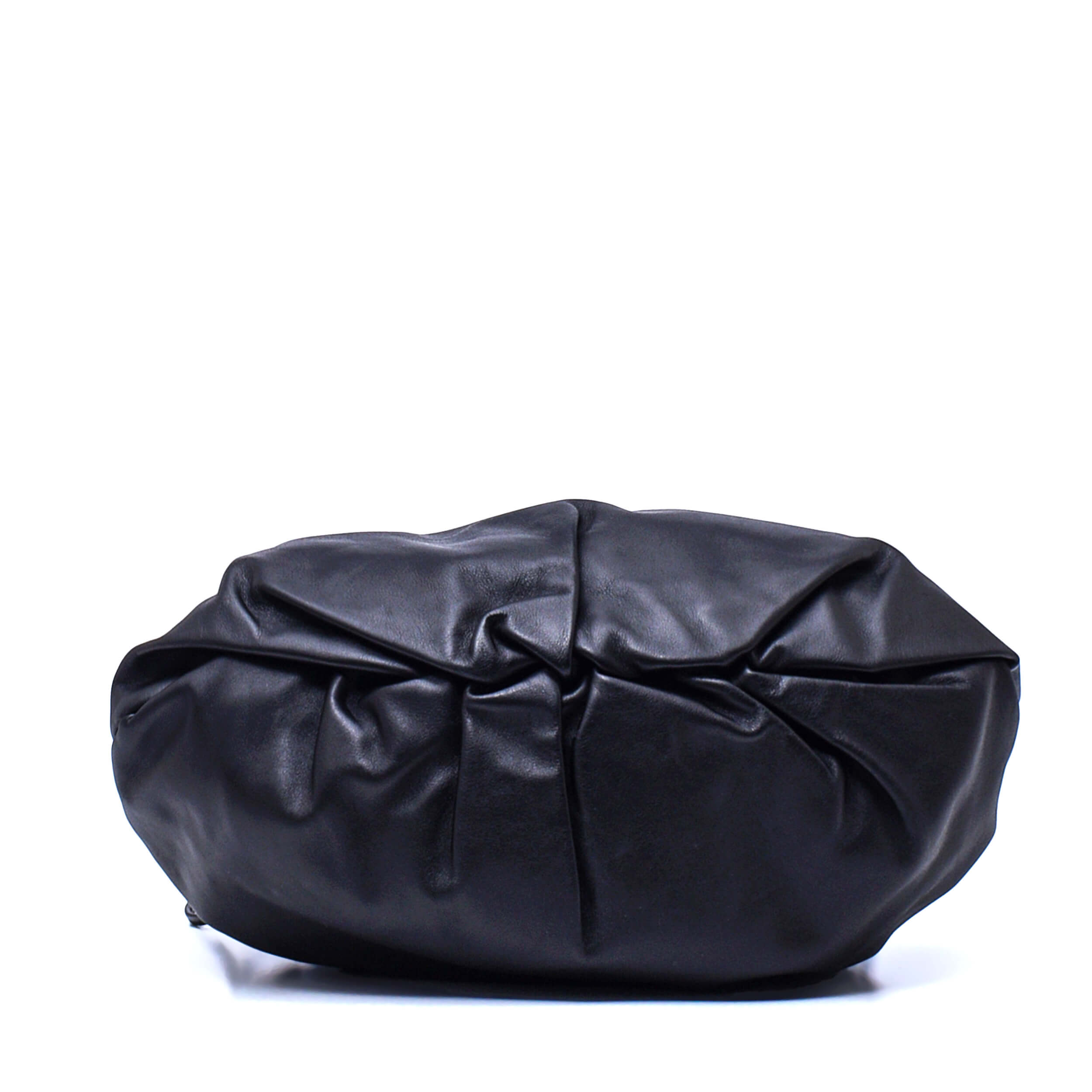 Bottega Veneta - Black Leather Medium The Bulb Bag